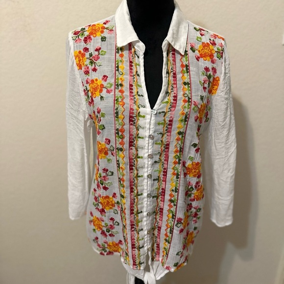 fig and flower Tops - New Fig and Flower White button up Embroidered blouse Top Tie Front